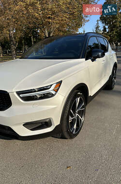 Позашляховик / Кросовер Volvo XC40 2020 в Харкові