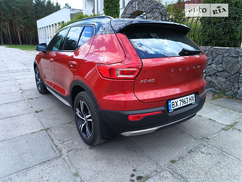 Внедорожник / Кроссовер Volvo XC40 2020 в Славуте