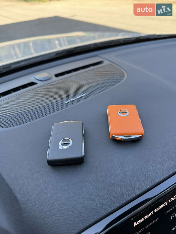 Позашляховик / Кросовер Volvo XC40 2023 в Львові фото 18 Позашляховик / Кросовер Volvo XC40 2023 в Львові