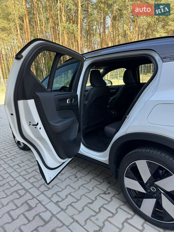 Позашляховик / Кросовер Volvo XC40 2023 в Львові фото 27 Позашляховик / Кросовер Volvo XC40 2023 в Львові