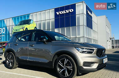 Позашляховик / Кросовер Volvo XC40 2021 в Києві