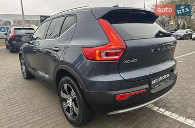 Внедорожник / Кроссовер Volvo XC40 2021 в Киеве