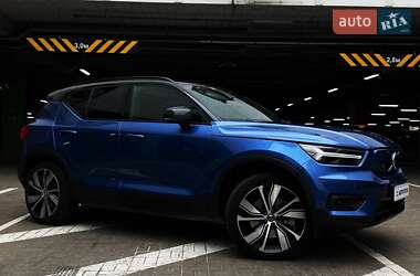 Внедорожник / Кроссовер Volvo XC40 2020 в Киеве