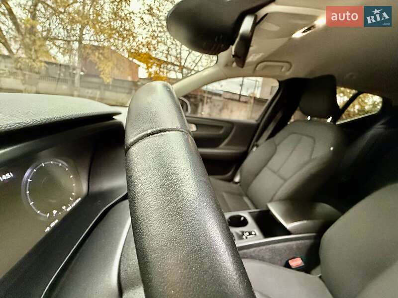 Позашляховик / Кросовер Volvo XC40 2019 в Одесі
