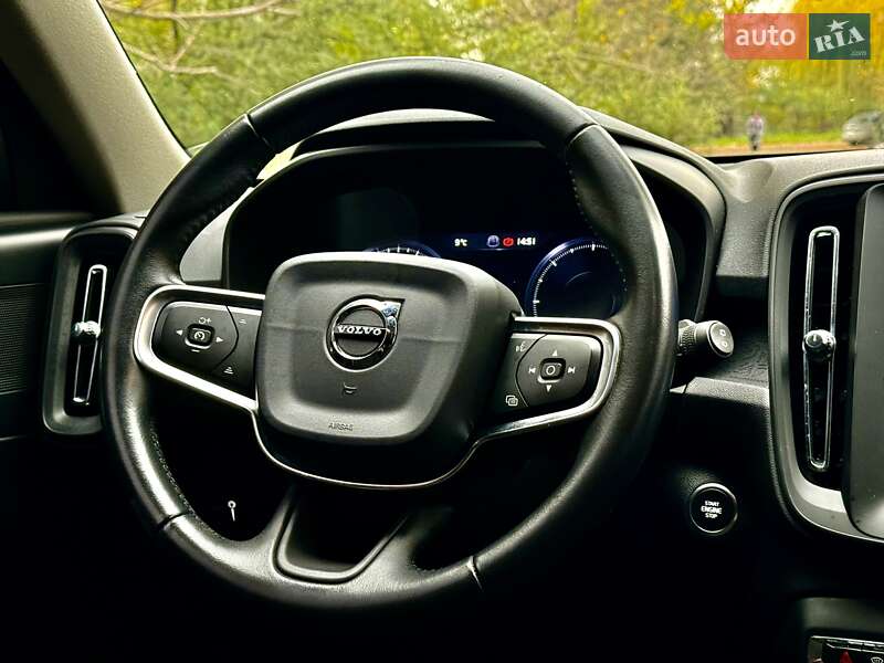 Позашляховик / Кросовер Volvo XC40 2019 в Одесі