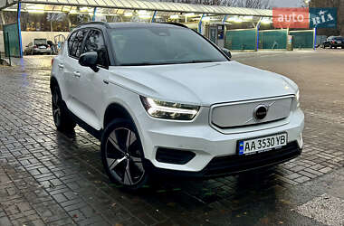 Внедорожник / Кроссовер Volvo XC40 2021 в Киеве