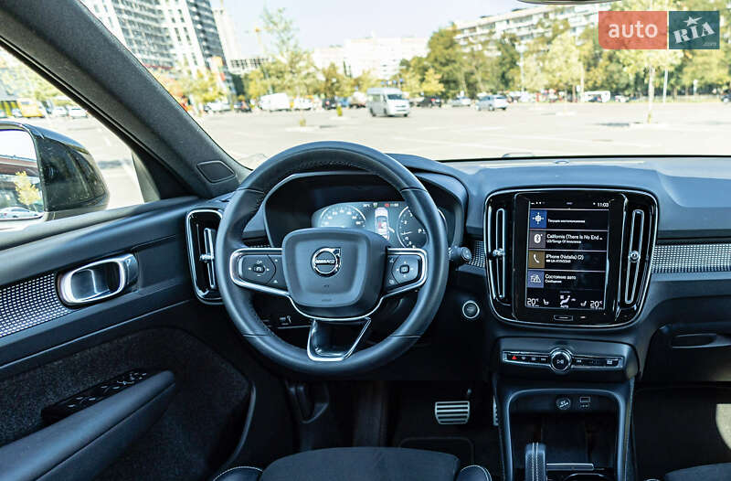 Позашляховик / Кросовер Volvo XC40 2021 в Києві