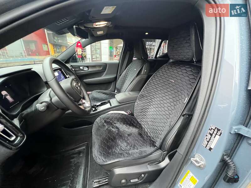 Внедорожник / Кроссовер Volvo XC40 2023 в Львове фото 19 Внедорожник / Кроссовер Volvo XC40 2023 в Львове