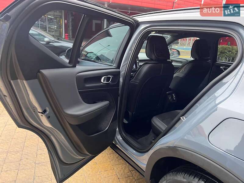 Внедорожник / Кроссовер Volvo XC40 2023 в Львове фото 29 Внедорожник / Кроссовер Volvo XC40 2023 в Львове
