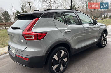 Внедорожник / Кроссовер Volvo XC40 2023 в Киеве