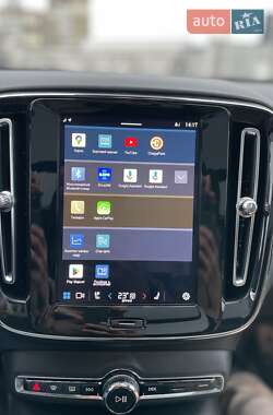 Внедорожник / Кроссовер Volvo XC40 2021 в 