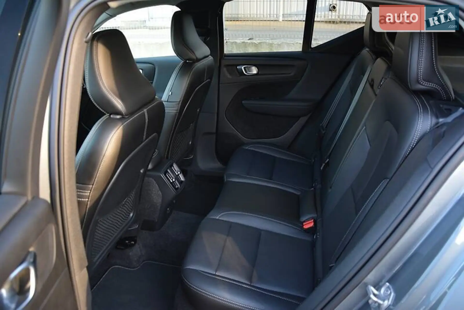 2018 Volvo XC40 - мініатюра 26