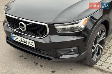 Позашляховик / Кросовер Volvo XC40 2022 в Запоріжжі