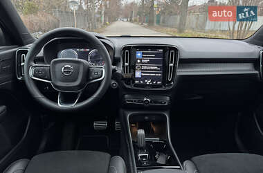 Позашляховик / Кросовер Volvo XC40 2022 в Запоріжжі