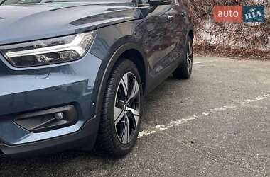 Внедорожник / Кроссовер Volvo XC40 2021 в Киеве