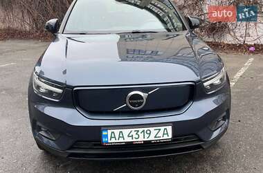 Внедорожник / Кроссовер Volvo XC40 2021 в Киеве