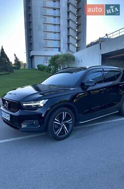 Позашляховик / Кросовер Volvo XC40 2018 в Львові