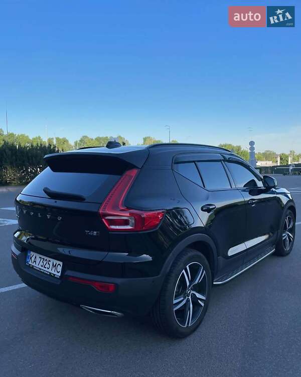 Позашляховик / Кросовер Volvo XC40 2018 в Львові