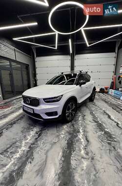 Внедорожник / Кроссовер Volvo XC40 2018 в Киеве