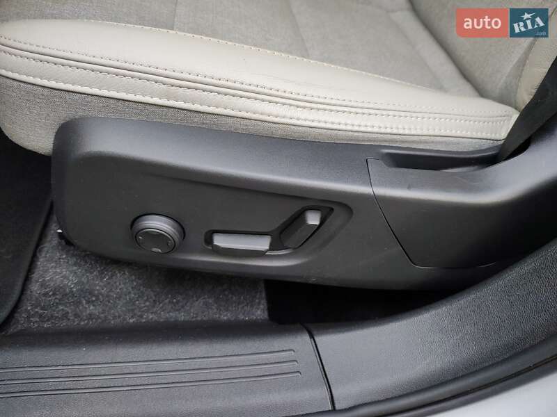 Позашляховик / Кросовер Volvo XC40 2019 в Києві