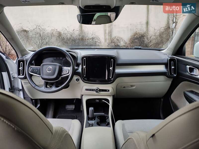Позашляховик / Кросовер Volvo XC40 2019 в Києві