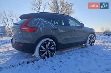 Внедорожник / Кроссовер Volvo XC40 2021 в Киеве