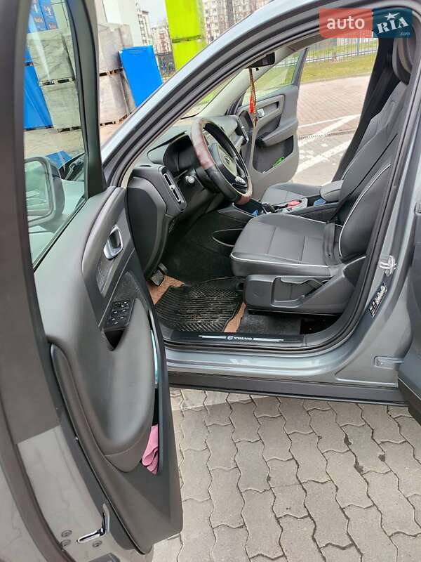 Внедорожник / Кроссовер Volvo XC40 2019 в Ивано-Франковске