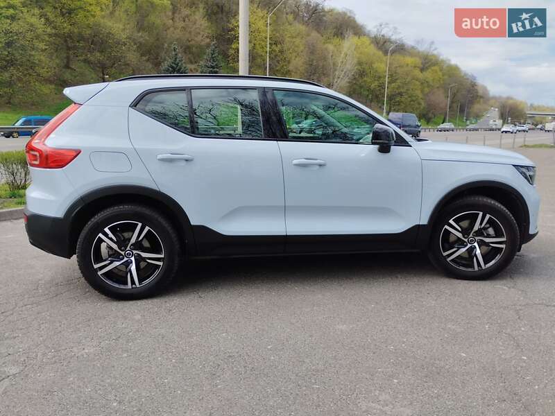 Volvo XC40 2023