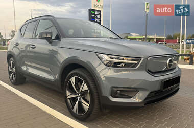 Позашляховик / Кросовер Volvo XC40 2021 в 