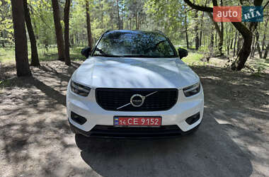 Внедорожник / Кроссовер Volvo XC40 2022 в Львове