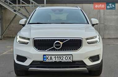 Внедорожник / Кроссовер Volvo XC40 2021 в 