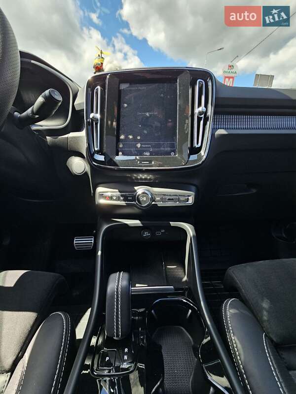 Внедорожник / Кроссовер Volvo XC40 2021 в Тернополе