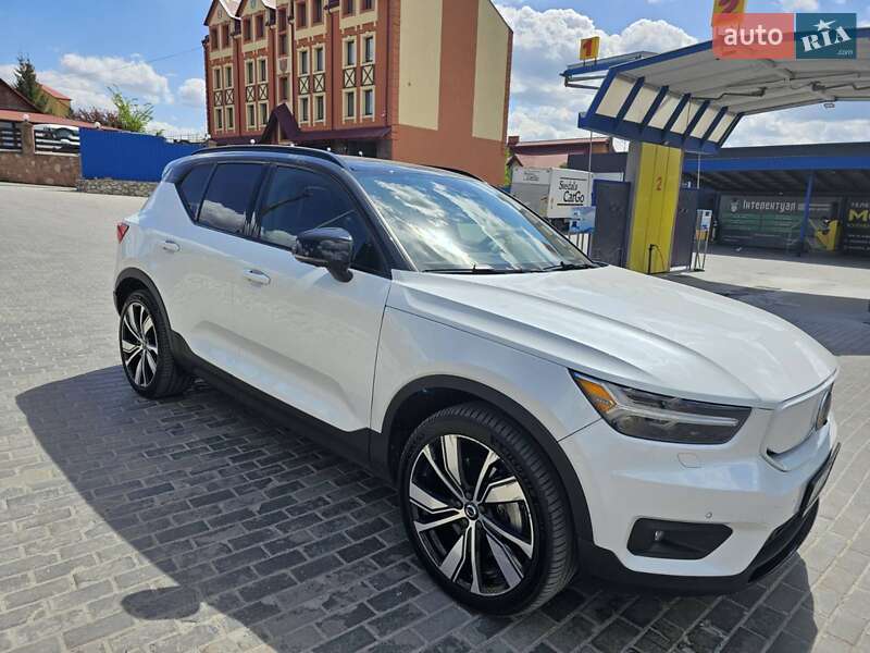Внедорожник / Кроссовер Volvo XC40 2021 в Тернополе