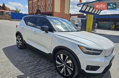 Внедорожник / Кроссовер Volvo XC40 2021 в 