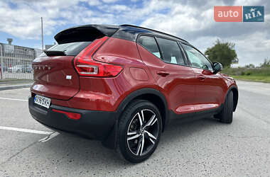 Внедорожник / Кроссовер Volvo XC40 2020 в 