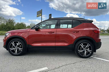 Внедорожник / Кроссовер Volvo XC40 2020 в 