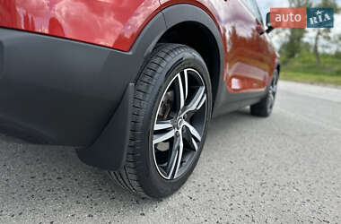 Внедорожник / Кроссовер Volvo XC40 2020 в 
