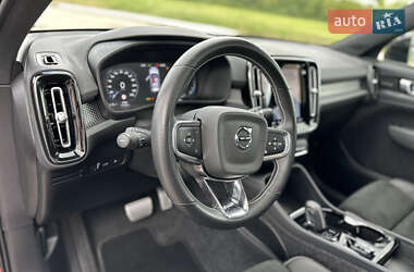 Внедорожник / Кроссовер Volvo XC40 2020 в 