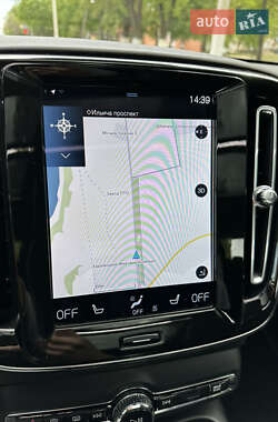 Внедорожник / Кроссовер Volvo XC40 2020 в 