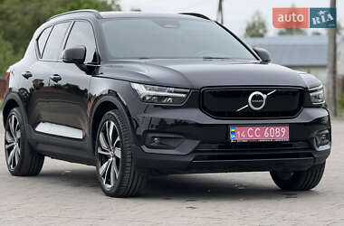 Позашляховик / Кросовер Volvo XC40 2020 в 
