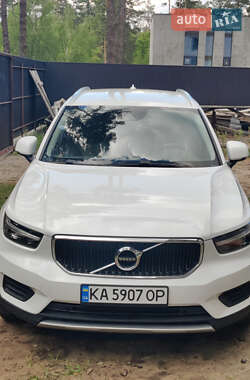 Внедорожник / Кроссовер Volvo XC40 2021 в Киеве