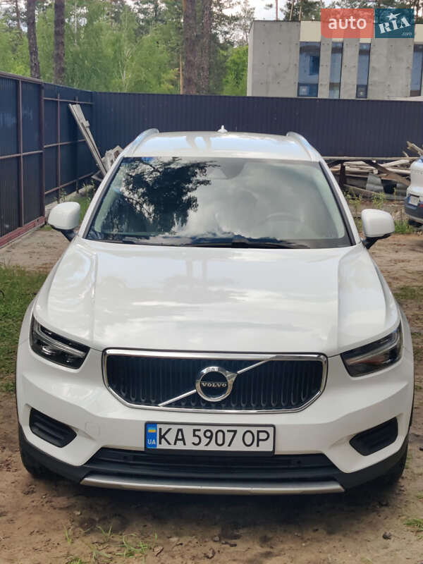 Volvo XC40 2021