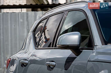 Позашляховик / Кросовер Volvo XC40 2020 в 