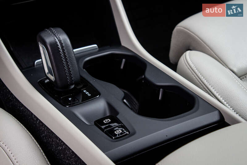 Позашляховик / Кросовер Volvo XC40 2020 в Львові