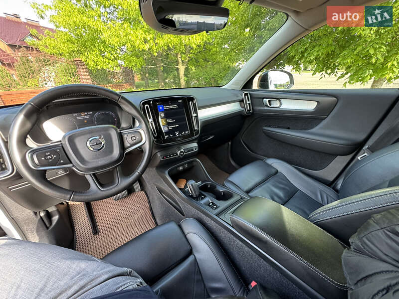 Внедорожник / Кроссовер Volvo XC40 2019 в Сумах