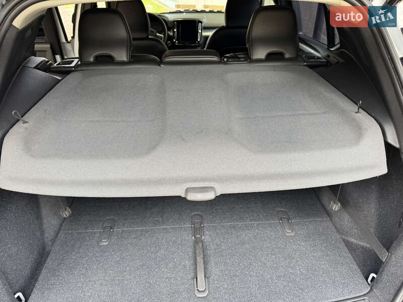 Внедорожник / Кроссовер Volvo XC40 2019 в Сумах