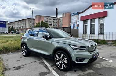 Внедорожник / Кроссовер Volvo XC40 2021 в 