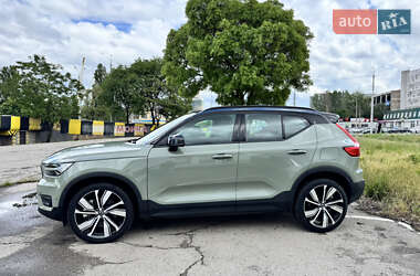 Внедорожник / Кроссовер Volvo XC40 2021 в 