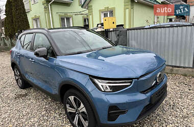 Внедорожник / Кроссовер Volvo XC40 2022 в 