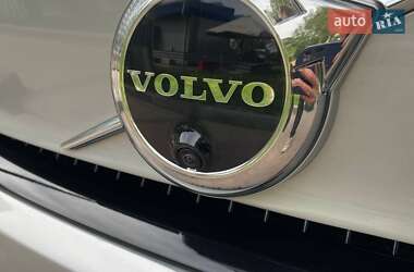 Позашляховик / Кросовер Volvo XC40 2023 в Дніпрі